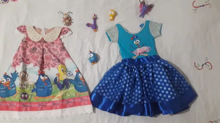 Vestido Galinha Pintadinha (tamanho 3)