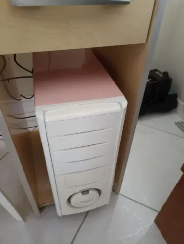 Gabinete CPU Branco/rosa - Aracaju