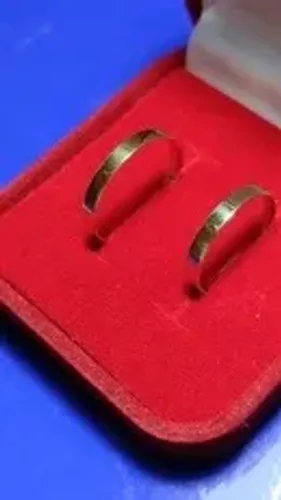 Par Alianças Lisas Ouro Tradicional Ouro 18 Kilates Par brilhosa Maciça