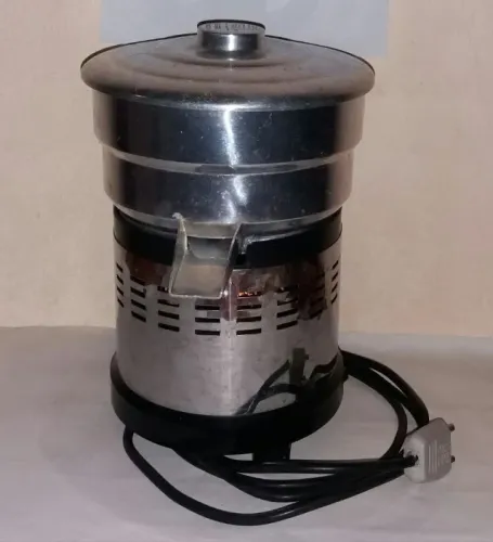 MÁQUINA DE ESPREMER SUCO BIVOLT 