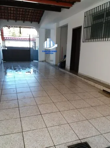 Oportunidade Única em Vila Velha - Casa Ampla e Versátil Próxima aos Principais Pontos da