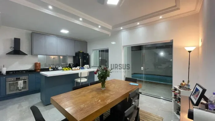 Casa com Piscina em Condomínio Fechado em Taubaté | 3 Dormitórios, 154m² e Área Gourmet |