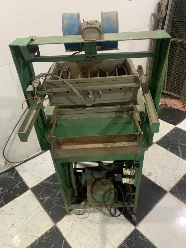 Vacuum Forming Machine