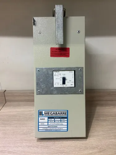 Megabarre Cofre De Derivação Disjuntor 32a Tri+n+t.