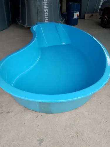 Piscina de fibra modelo feijão 