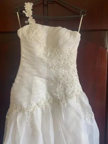 Vestido de Noiva Clássico Branco