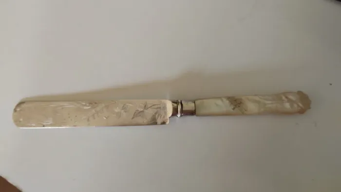 Faca de sobremesa vintage com banho de prata 