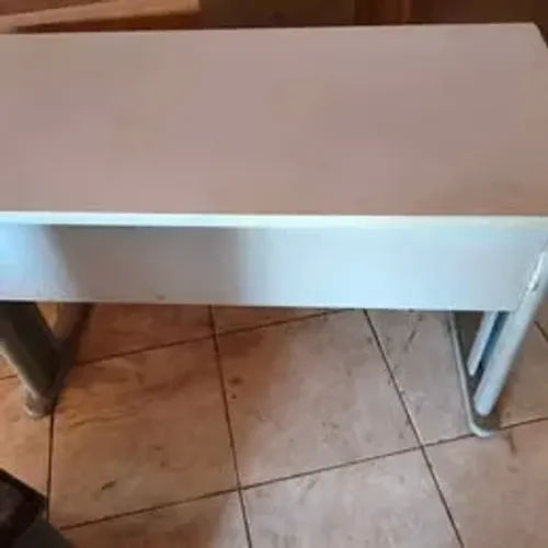 (2) Mesas de Escritório Grande