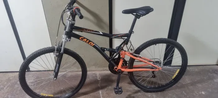 VENDO BICICLETA CALOI XRT SUSPENSÃO TOTAL ARO 26 21V