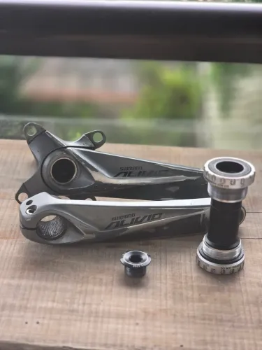 Pedivela shimano alivio hollowtech completo pedevela