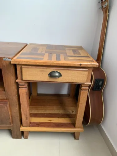 Mesa de Cabeceira Madeira Rústica 59cm A x 43cm L x 43cm P