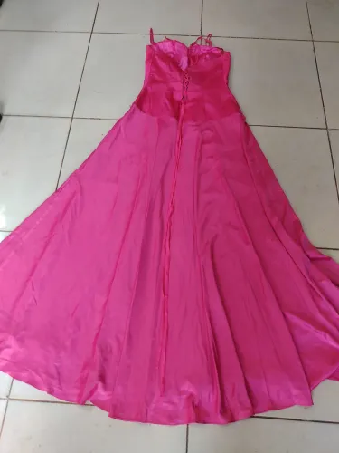 VESTIDO LONGO LINDO ROSADO PARA FESTAS É EVENTOS INESQUECÍVEIS