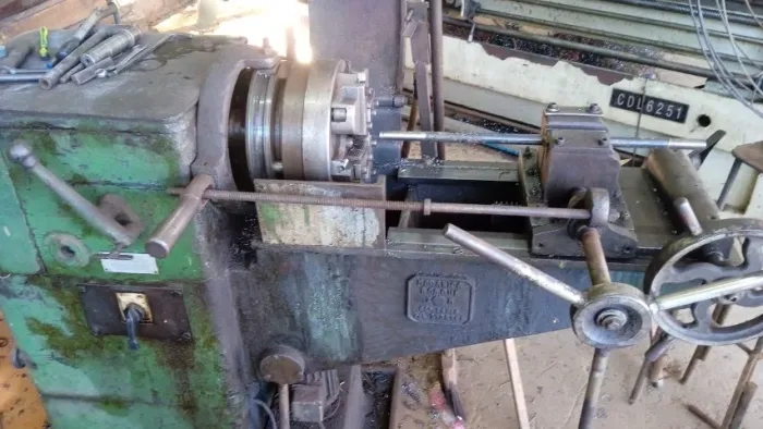 Rosqueadeira marca Rosquinel capacidade 1/2 a 2" Usada