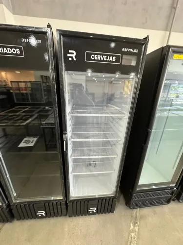 Cervejeira 570 litros c/aquecimento no vidro refrimate 
