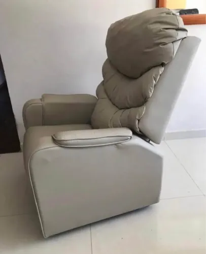 Poltrona reclinável