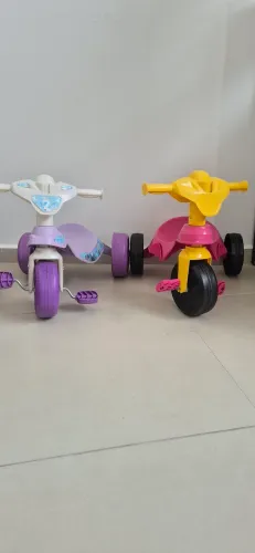 2 Motocas triciclo Bandeirante