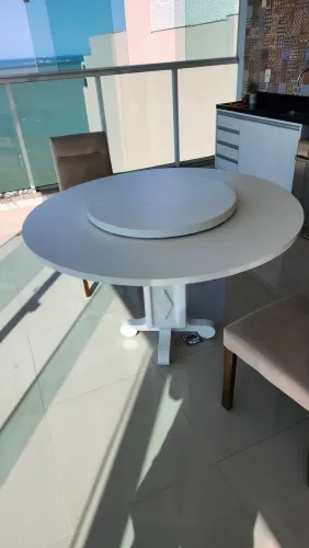 Mesa de Jantar Redonda com Tampo Giratório