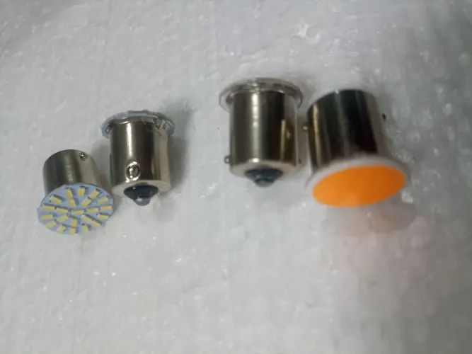 Led 1 polo traseira para lus de ré branca ou seta laranja