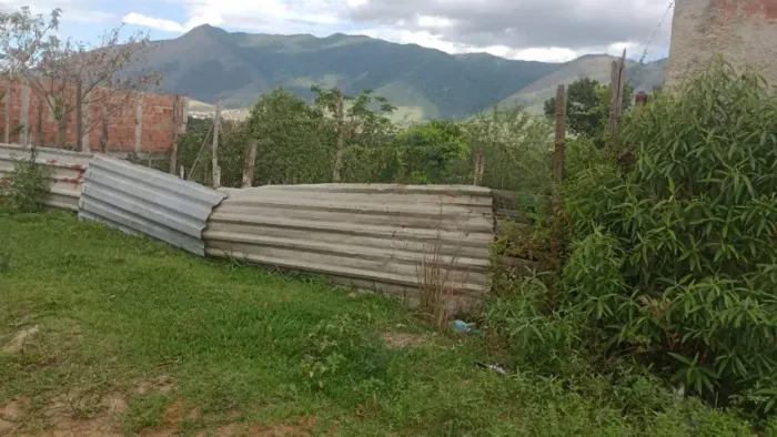 Terreno em Nova Iguaçu - Cabuçu