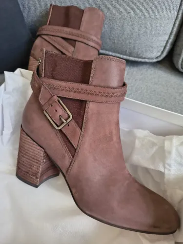 Bota Feminina Media Capodarte Couro Atanado Tamanho 36