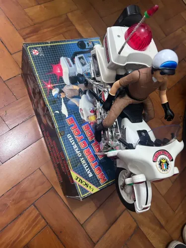 Moto Policial anos 1990 com caixa original