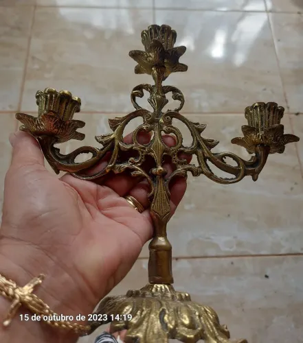 Castiçal de Mesa, antigo em bronze 