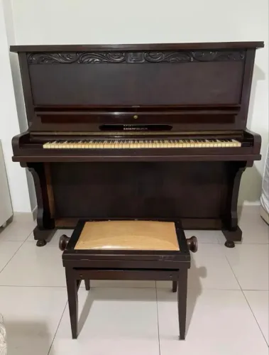 Piano Essenfelder Clássico, vertical, excelente estado de conservação, descupinizado