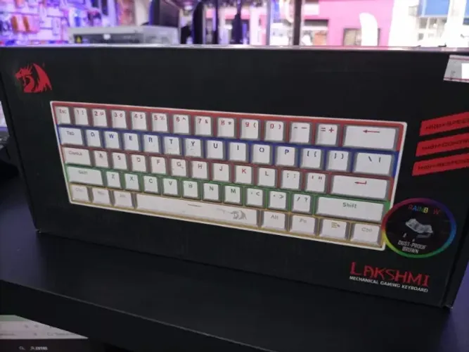 Teclado Mecânico Gamer Compacto Redragon Lakshmi Lunar Branco Iluminação Rainbow Switch Az