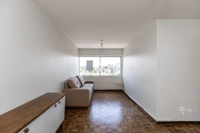 Apartamento para alugar com 3 quartos no Cabral em Curitiba