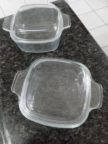2 Travessas/Terrinas de vidro com tampa - 750ml