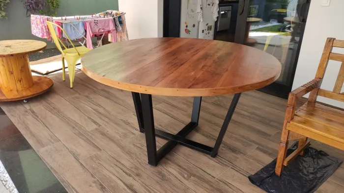 Mesa madeira demolição redonda 
