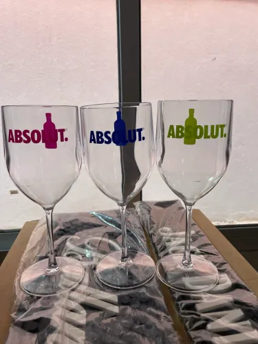 Taça acrílica absolut 