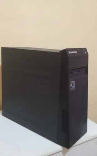Gabinete com Fonte (Bom Estado)