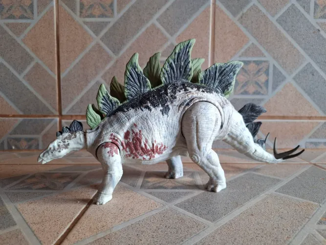 Dinossauro Stegosaurus Rastreador