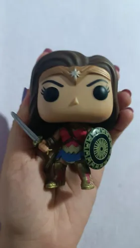 Boneco Funko Pop Wonder Woman (Mulher Maravilha)