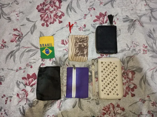 Carteiras e porta-moedas.