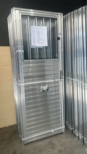 Portas de Alumínio com Vidro e Grade 80CM - Queima de Estoque!