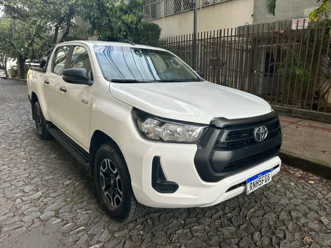 Toyota Hilux CD 4X4 2.8 Diesel Mec. 2021
