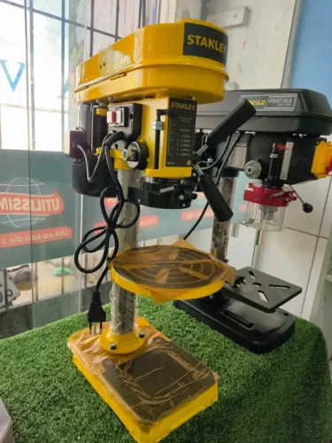 Furadeira de Bancada Stanley 1/2" | 1/3" | 220v - ENTREGA GRÁTIS 