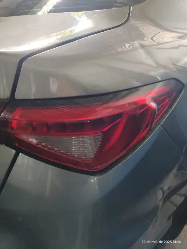 lanterna traseira direita Fiat cronos 