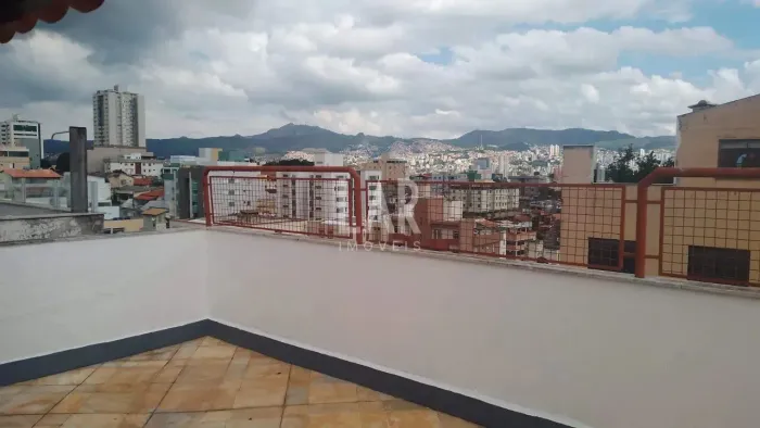 Cobertura à venda, 3 quartos, 1 suíte, 2 vagas, Sagrada Família - Belo Horizonte/MG