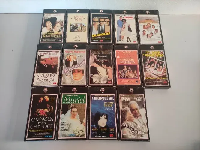 Lote Com 14 Filmes Vhs Clássicos Caras Coleção Leia Ekl (Usado)