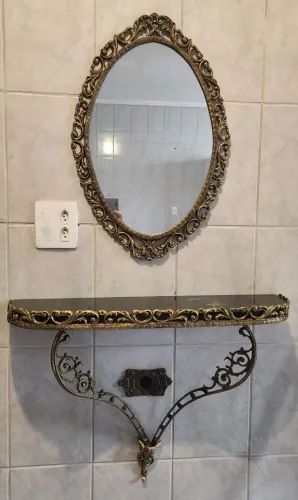 Penteadeira de parede com espelho