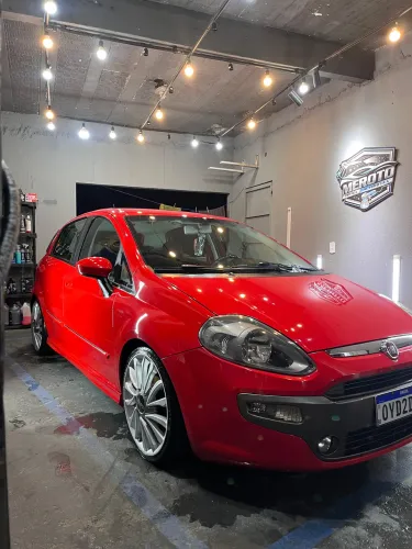 Fiat Punto Sporting 1.8 Flex 8v/16v 5P 2014