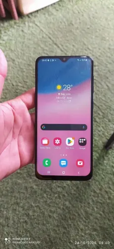 *SAMSUNG A30S (Trincado bem no canto.)