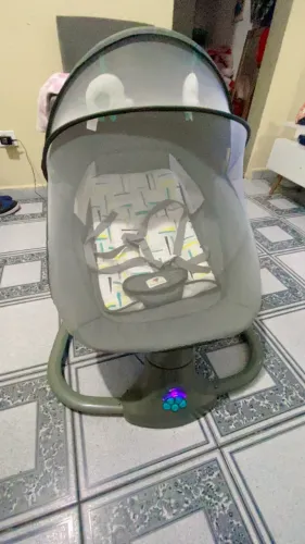 Vendo cadeirinha de descanso mastela com Bluetooth e entrada para USB 5 velocidades