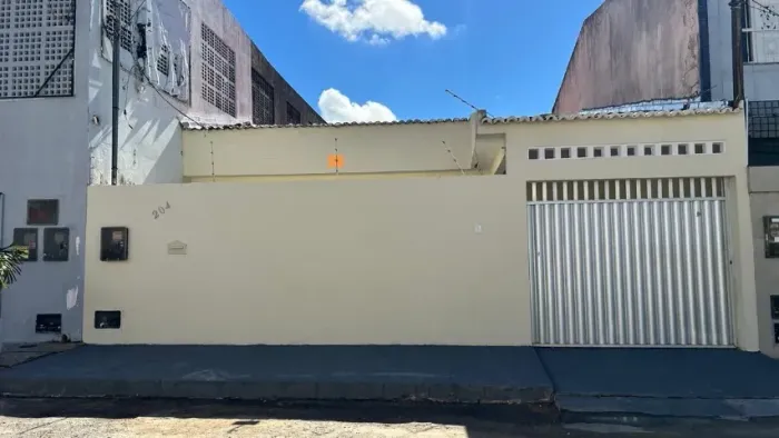Casa na Farolândia 
