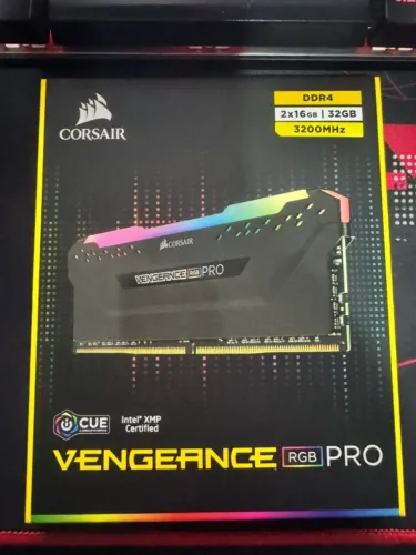 Memória RAM Corsair Vengeance RGB Pro 32GB (2x16GB) DDR4 3200MHz - Nova sem uso! Cx aberta