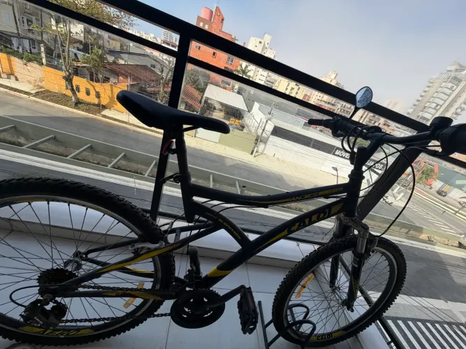 Bicicleta Caloi Andes Aro 26 - MTB - Preta e Amarela