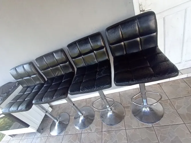 Conjunto de 4 banquetas gomos